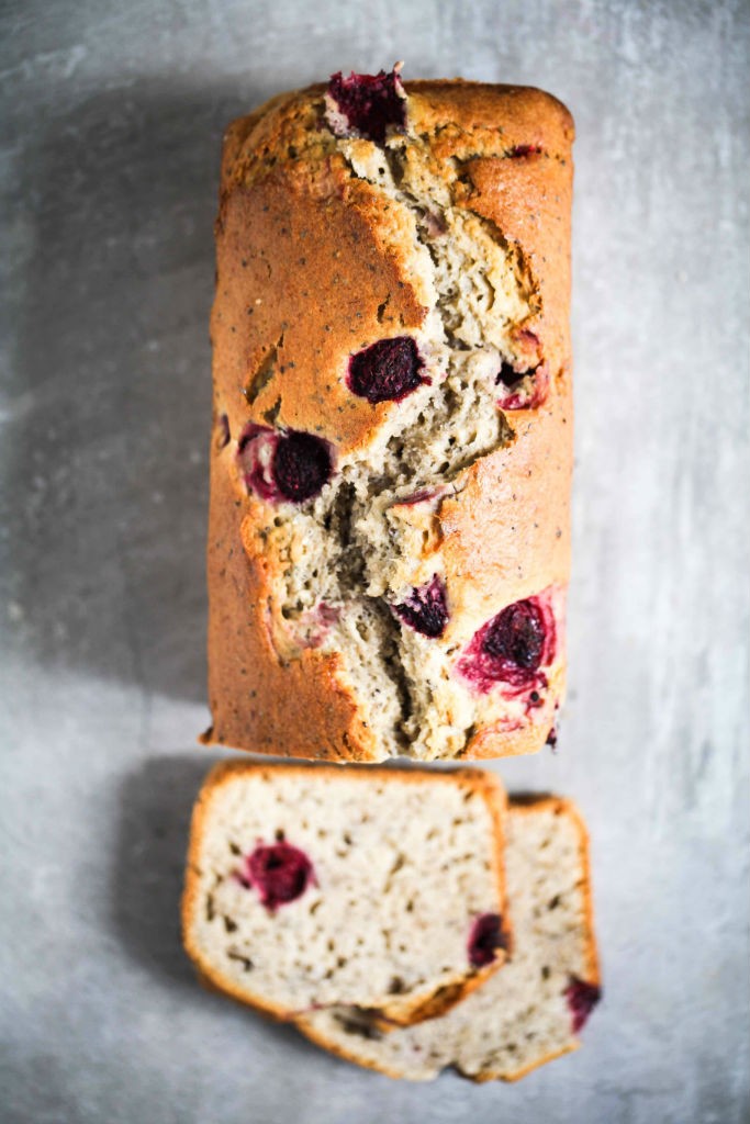 Chia Bananenbrot mit Himbeeren Rezept für Gerolsteiner Projekt Wasserwoche