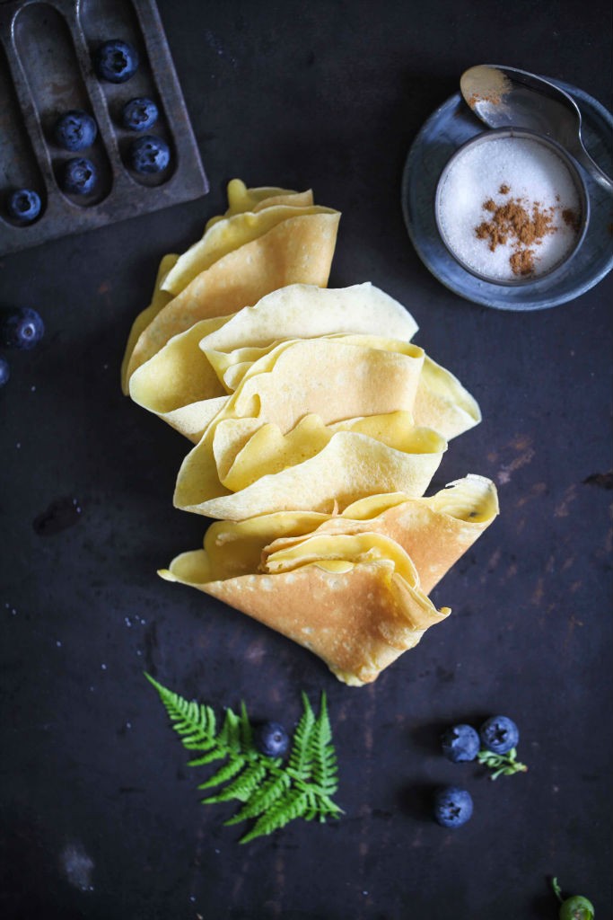 Einfaches leckeres Palatschinken Rezept mit Blaubeer Ahornsirup Sauce zuckerzimtundliebe, Frühstücksidee, Frühstücksglück