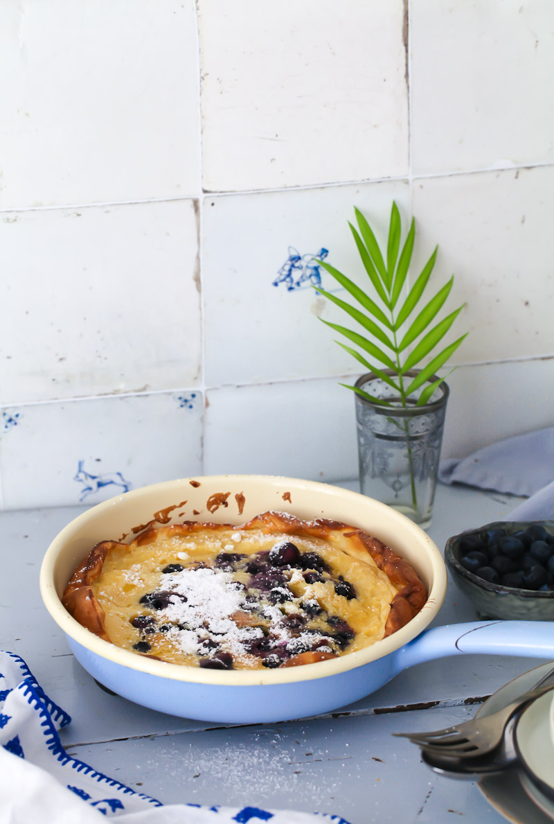 Blaubeere Pfannkuchen aus dem Backofen – Blueberry dutch baby Rezept ...