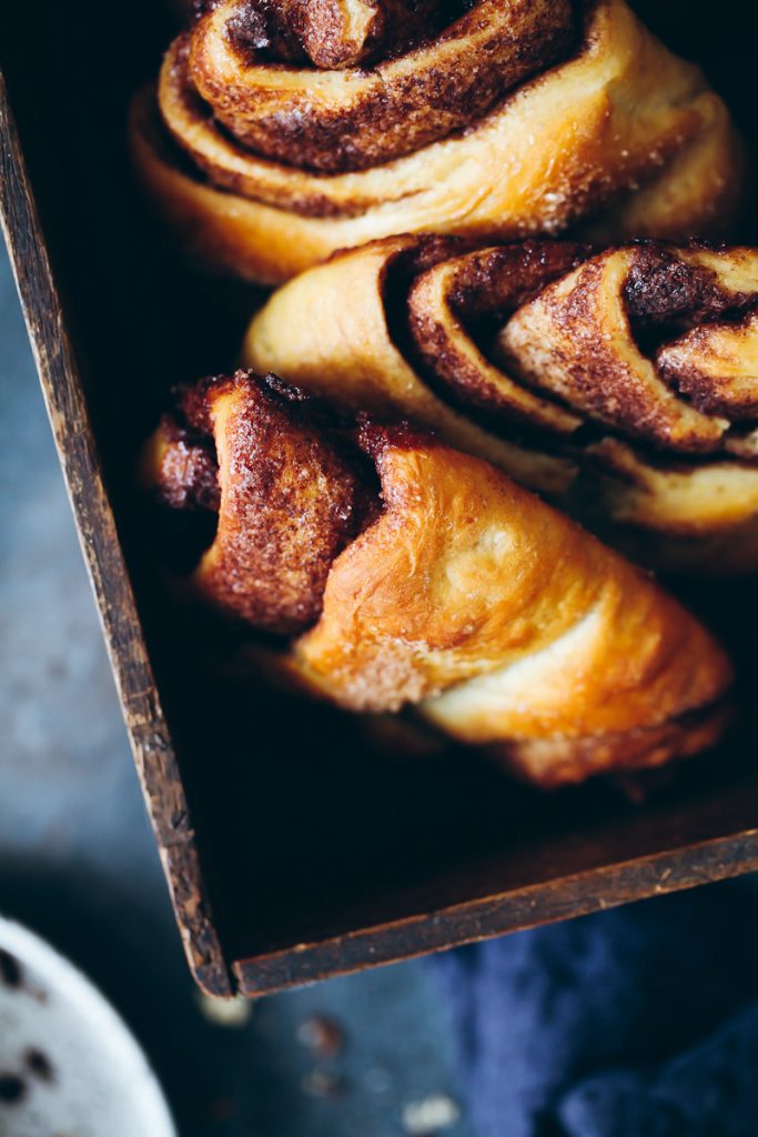 Franzbrötchen Kakao Zimt Füllung Hefeteig Hefegebäck selber backen german cinnamon roll recipe zuckerzimtundliebe foodstyling foodphotography