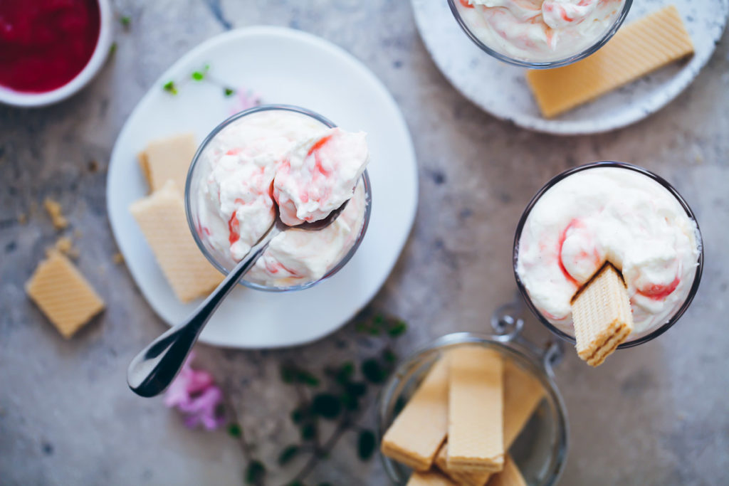 Rhabarber Fool Dessert Rezept | Zucker, Zimt und Liebe