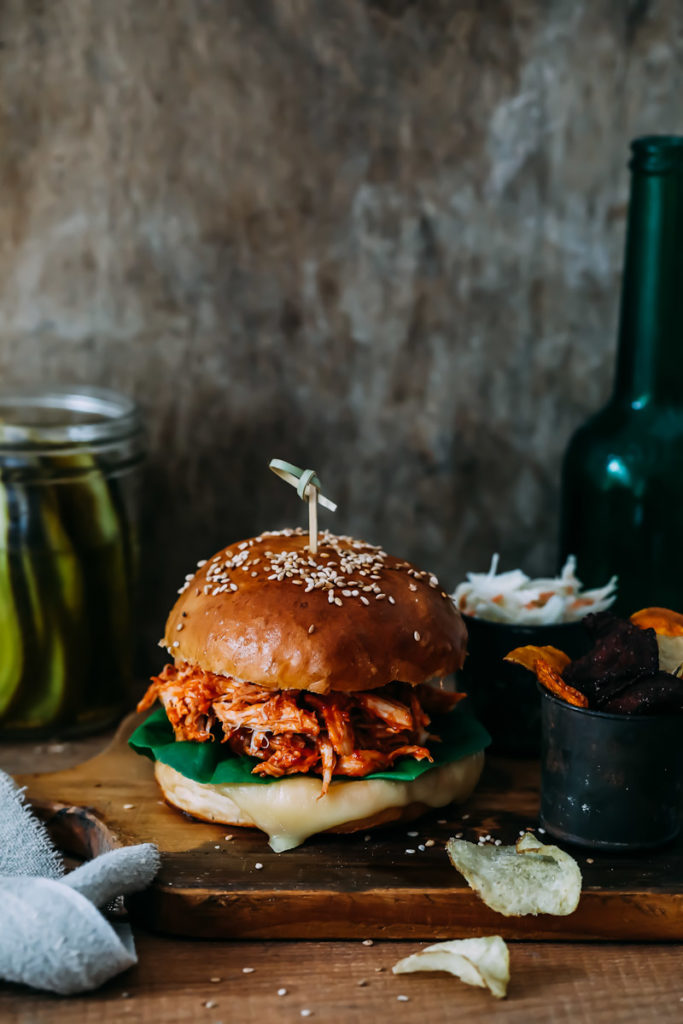 Pulled Chicken Burger Rezept Leerdammer Burger and Toast Zuckerzimtundliebe Foodblog burgerrezept bester chicken burger cheeseburger 