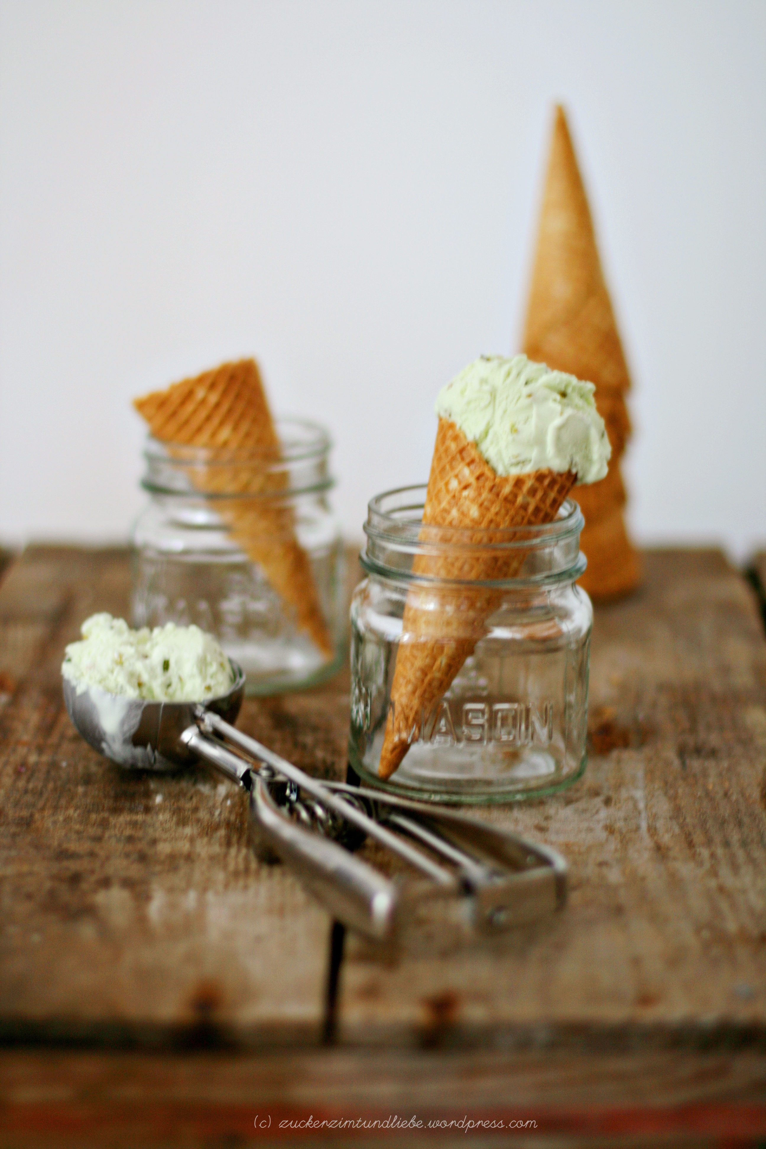 Pistazien-Minz-Eis… La dolce vita oder so schmeckt der Sommer – auch ...