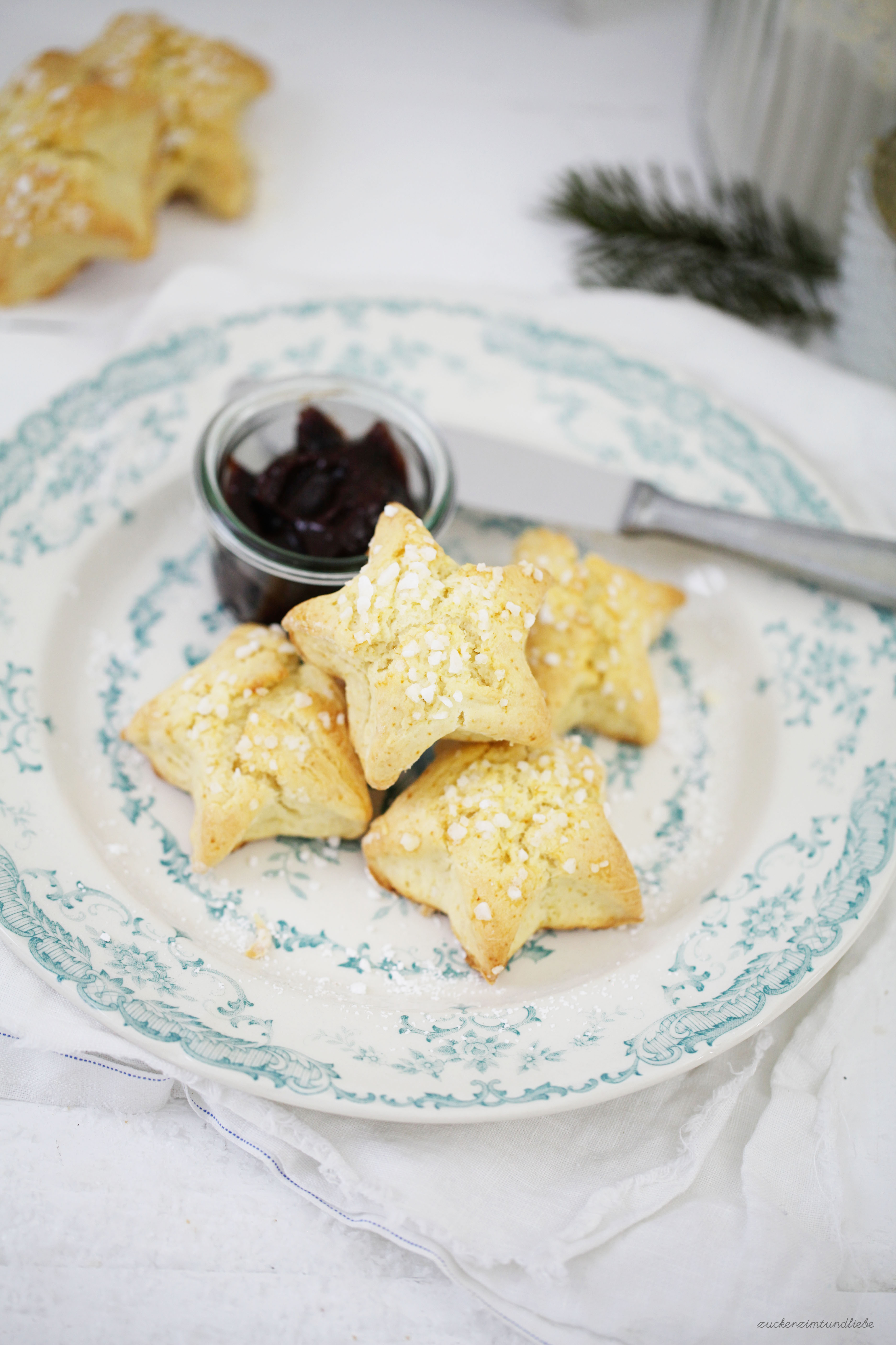 Rezept für Scones Sternscones Marzipanscones Gutschein Backbuch Zuckerzimtundliebe Foodblog Hagelzucker