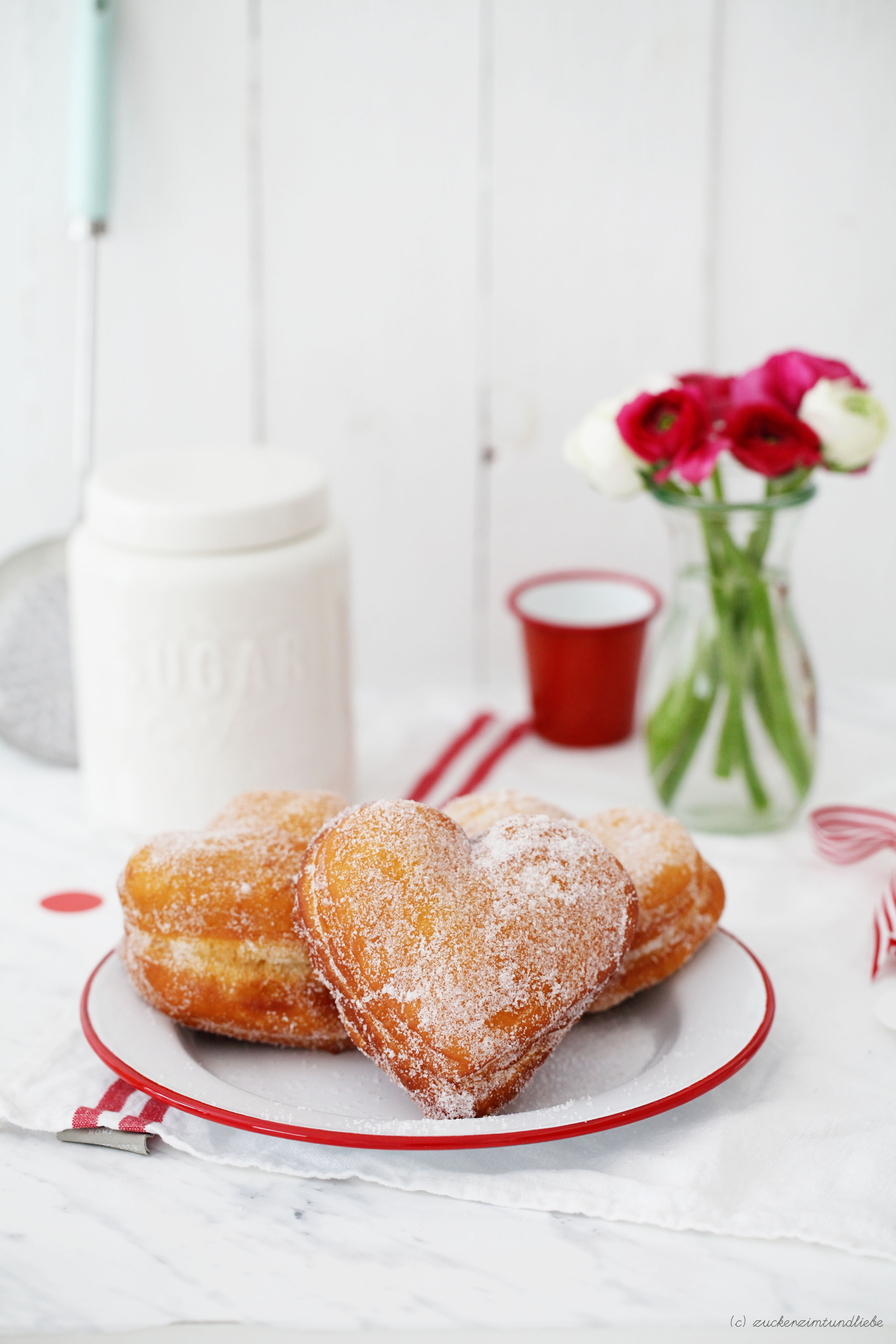 Rezept Valentinstag Krapfen Berliner Herzform Kreppel gefüllt Zucker, Zimt und Liebe Foodblog