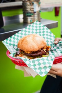 Portland Oregon food carts Foodtruck Where to eat Pulled Pork