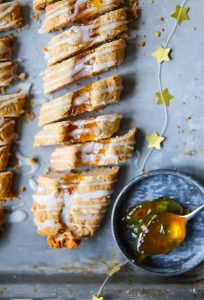 Chivers Marmeladen Weihnachtskekse mit Chivers Orangenmarmelade und Zuckerglasur Chivers Orange Jam Jam cookies thumbprint cookies zuckerzimtundliebe weihanchsbäckerei backen an weihnachten einfache kekse mandelpätzchen