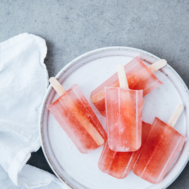 Lipton Iced tea rhabarber eistee rezept zuckerzimtundliebe recipe rhubarb iced tea foodstyling food photography popsicles iced tea eis am stiel rhabarber eis rhubarb