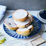 Blaubeere Zitronen Mohn Amerikaner Rezept lemon poppyseed blueberry black and white cookies gebäck zuckerzimtundliebe foodblog foodstyling wie backt man amerikaner blaubeerkuchen zitronenkuchen backen mit mohn backblog backrezept kuchen für kindergeburtstag zitronenkuchen