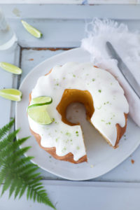 Gin Tonic Kuchen Rührteig Gugelhupf gin tonic cake bundt cake Bundform backen backrezept kuchen mit alkohol zuckerzimtundliebe foodblog backblog einfache kuchen mit alkohol foodstyling food photography