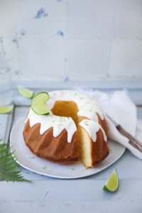 Gin Tonic Kuchen Rührteig Gugelhupf gin tonic cake bundt cake Bundform backen backrezept kuchen mit alkohol zuckerzimtundliebe foodblog backblog einfache kuchen mit alkohol foodstyling food photography