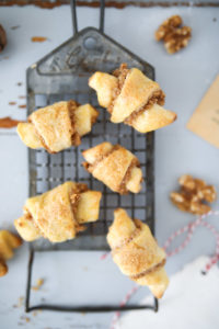 Rugelach Walnusskekse walnut cookies plätzchen plätzchenrezept backrezept herbst backen hörnchen kekse zuckerzimtundliebe foodblog backblog
