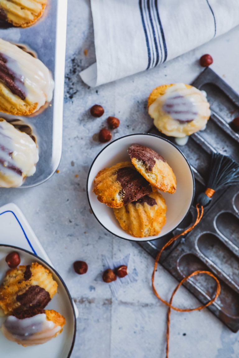 Rezept für Marmor Nuss Madeleines | Zucker, Zimt und Liebe Rezept für Marmor Nuss Madeleines | Zucker, Zimt und Liebe