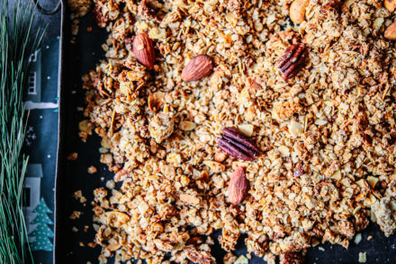 weihnachtsmuesli granola lebkuchen muesli granola selber machen zuckerzimtundliebe weihnachtsrezepte post aus meiner kueche geschenke aus der kueche essbare geschenke weihnachten lebkuchenrezepte pekannuss foodblog backblog haferflocken