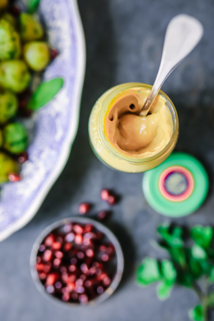 Kartoffeln mit Kräuter Senf Dressing Kartoffelsalat weihnachten würstchen senf senfrezepte senfdressing löwensenf kartoffelrezept zuckerzimtundliebe granatapfel foodblog weihnachtsrezepte