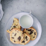 Salted Butter Chocolate Chunk Shortbread Alison Roman Shortbread Cookies Kekse Schokocookies Rezept einfache Kekse zuckerzimtundliebe foodblog backblog foodstyling