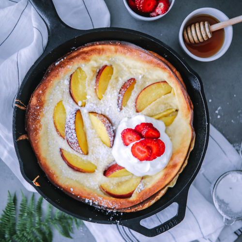 Pfirsich Dutch Baby Ofen Pfannkuchen Pancake peach puffed pancake german pancake foodstyling food photography frühstück bestes dutch baby rezept brunch zuckerzimtundliebe foodblog backblog the bakefeed