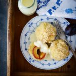 Zwetschgenknödel Marillenknödel Rezept aus Kartoffelteig Original Südtiroler Rezept Süssspeise Hofbrennerei Gaudenz Meraner Land Meetmerano zuckerzimtundliebe