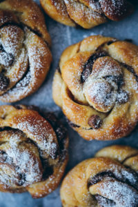 Nougat Zimtknoten schwedische zimtkringel Hefegebäck backen backrezent edeka backbuch zuckerzimtundliebe backblog foodblog