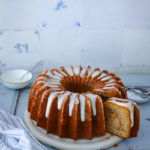 Nusskuchen Gugelhupf Haselnuss Kuchen Zimtfüllung zimtstreusel cinnamon streusel filled hazelnut bundt cake nordicware brilliance zuckerzimtundliebe foodblog backblog foodstyling napfkuchen food photography einfacher ruehrkuchen
