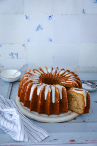 Nusskuchen Gugelhupf Haselnuss Kuchen Zimtfüllung zimtstreusel cinnamon streusel filled hazelnut bundt cake nordicware brilliance zuckerzimtundliebe foodblog backblog foodstyling napfkuchen food photography einfacher ruehrkuchen