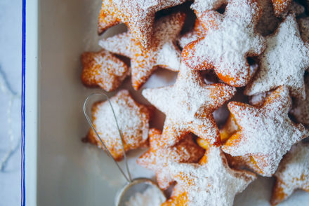 Weihnachts zimt krapfen kreppel berliner donuts beignets rezept krapfen schmalzkuchen zuckerzimtundliebe weihnachtsbäckerei weihnachtsgebäck cinnamon beignets foodstyling food photography the bakefeed the feedfeed