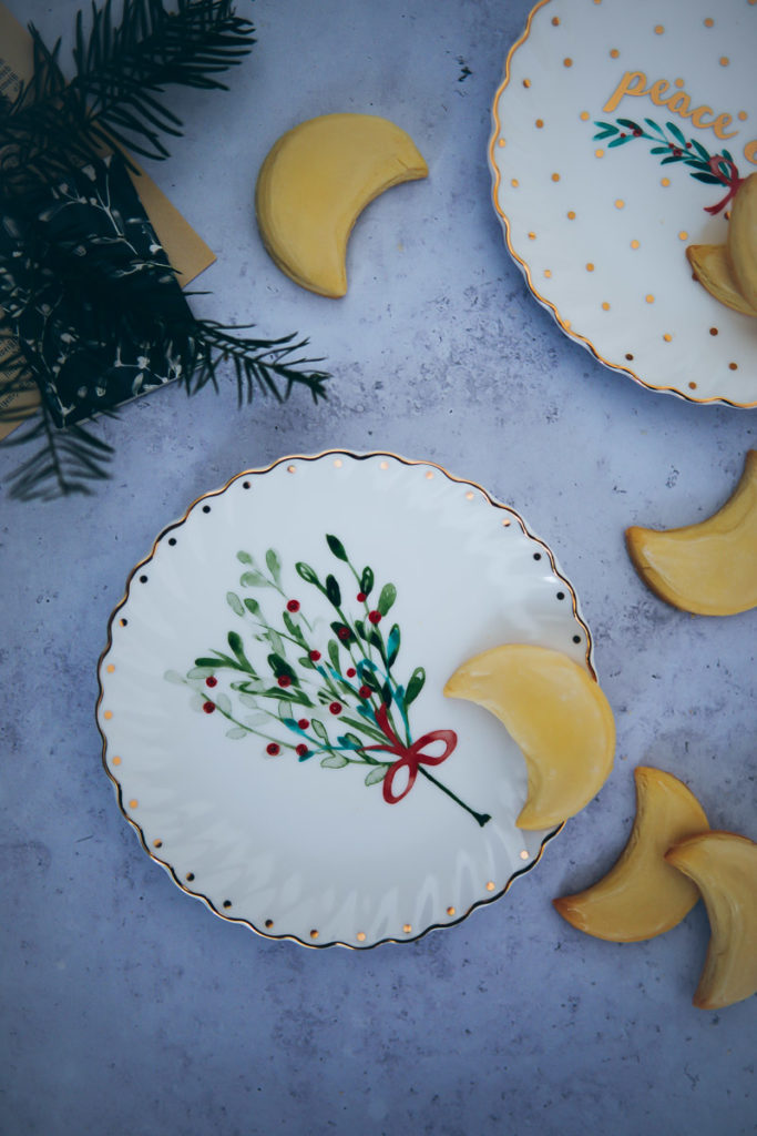 Weihnachts dessert teller porzellan Tchibo kitchen gadget küchenzubehör weihnachtsgeschenke für geniesser und hobbyköche foodstyling ausstechplätzchen zuckerzimtundliebe backblog