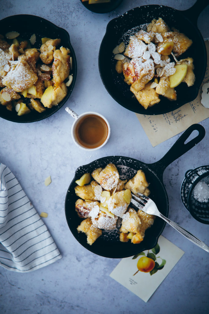 Apfel Kaiserschmarrn Rezept pulled pancake frühstück südtiroler apfelrezept soulfood rezept schmarrn aus dem ofen food styling food photography zuckerzimtundliebe backblog the bakefeed