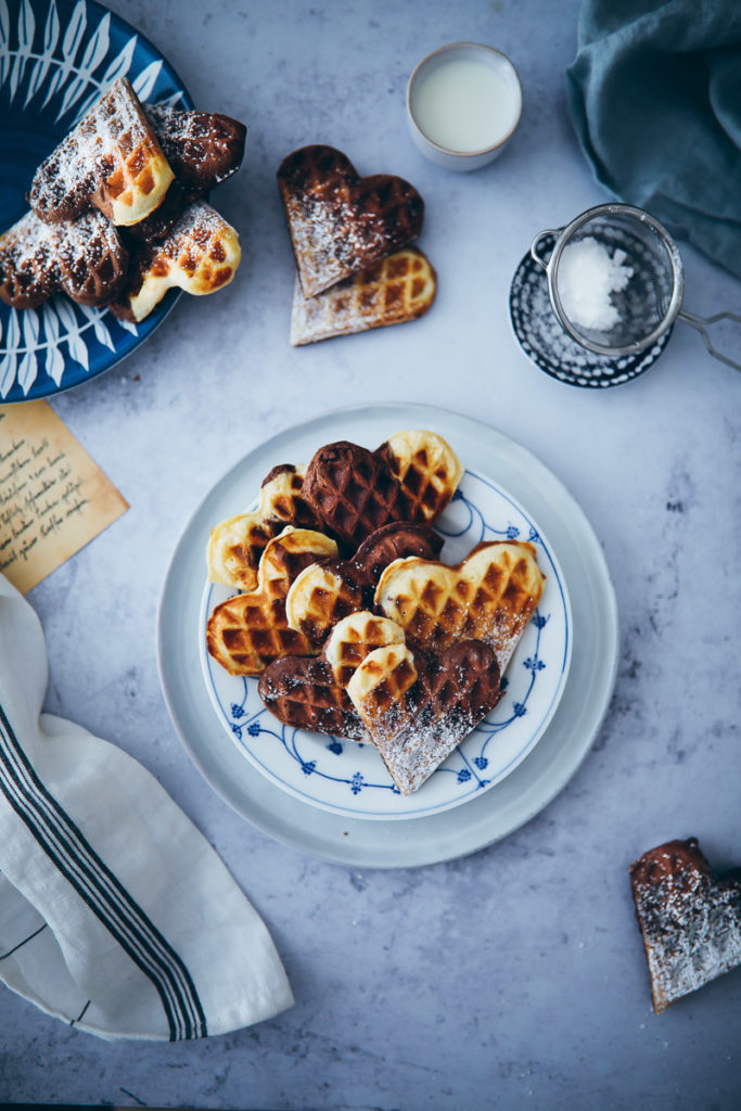 Marmor Schoko waffeln herzwaffeln einfaches waffelrezept heartwaffles marble chocolate waffles Foodblog Backblog Foodstyling Food photography Soulfood zuckerzimtundliebe waffel backen tipps