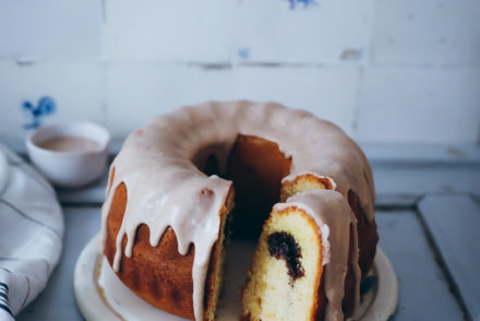 Zimtschnecken gugelhupf rezept rührkuchen rührteig einfacher napfkuchen backrezept the bakefeed zuckerzimtundliebe foodstyling food photography backblog deutscher foodblog bundt cake zimtglasur kuchenglasur