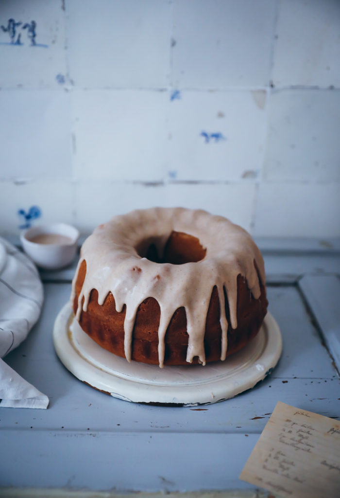 Zimtschnecken gugelhupf rezept rührkuchen rührteig einfacher napfkuchen backrezept the bakefeed zuckerzimtundliebe foodstyling food photography backblog deutscher foodblog bundt cake zimtglasur kuchenglasur