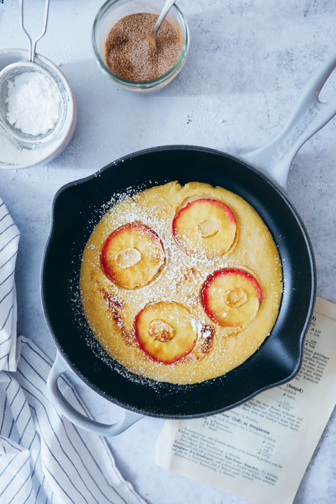 Apfelpfannkuchen apple pancake recipe Rezept einfache Pfannkuchen Frühstück Apfelrezepte foodblog foodstyling mittagessen zuckerzimtundliebe backblog the bakefeed the kitchn the feedfeed food 52