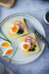 Kaesebrot Käsestulle Milram Käse Foodstyling Food photography brötchenrezept toastie rezept toasties selber machen english muffins recipe foodstyling food photography zuckerzimtundliebe deutscher foodblog bread rolls