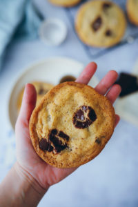 Perfect Chocolate chip cookies zuckerzimtundliebe foodstyling food photography foodblog backblog kekse schokokekse backen backrezept the bakefeed baking from scratch