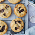 Perfect Chocolate chip cookies zuckerzimtundliebe foodstyling food photography foodblog backblog kekse schokokekse backen backrezept the bakefeed baking from scratch