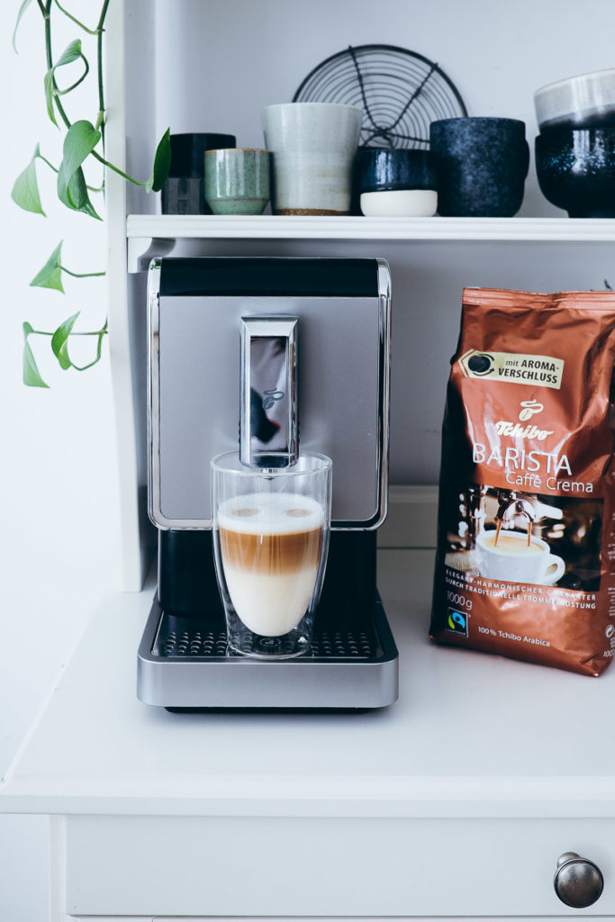 Tchibo Kaffeewelten Kaffeevollautomat esperto caffe einfacher kleiner kaffeevollautomat cappuccino espresso americano bar