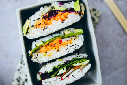 Onigirazu recipe rezept sushi sandwich selber machen foodstyling food stylist vegetarisch veggie food photography zuckerzimtundliebe foodblog cookfeed nytfood food52