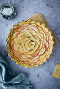 Apfelkuchen Apfeltarte apple tart Apfel rosen kuchen einfacher mürbeteig apple pie apfelrezepte backen mit Äpfeln Südtirol meraner land lana apfelbüte zuckerzimtundliebe foodstyling food photography backblog bakefeed
