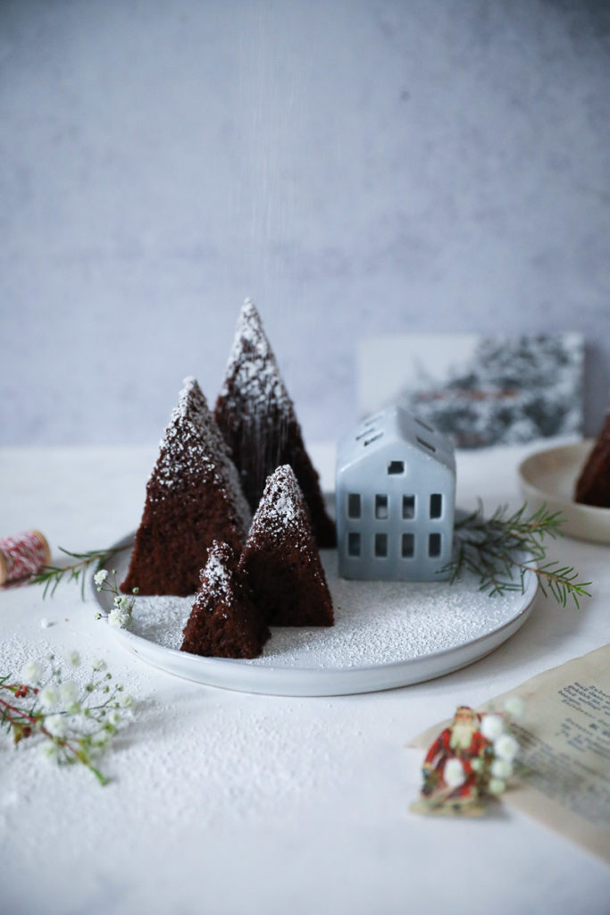 Bestes Gewürzkuchen Rezept spiced gingerbread christmas cake weihnachtskuchen adventskuchen weihnachtsbaeckerei foodstyling food photography bakefeed zuckerzimtundliebe food 52 backblog