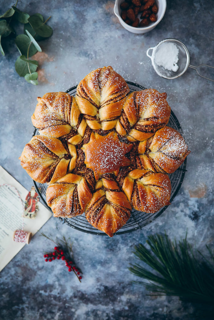 Star shaped bread stern brot zupfbrot zuckerzimtundliebe foodblog backblog foodstyling winter weihnachten hefezopf gebrannte mandel