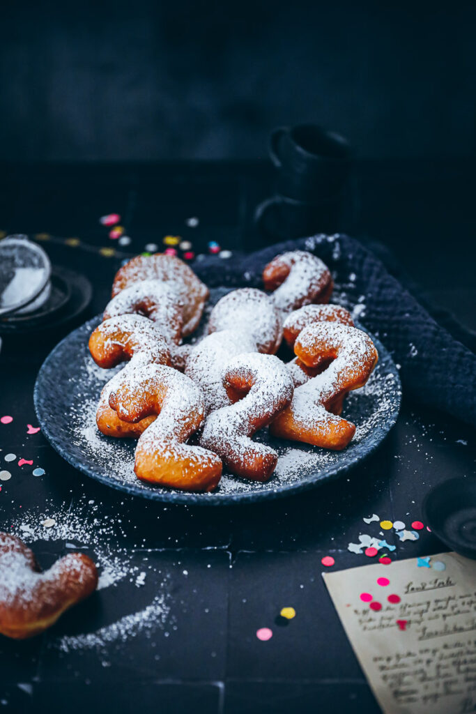 Neujahrsberliner, Krapfen, Kreppel Rezept zuckerzimtundliebe german donuts dougnuts recipe hefeteig krapfen selber machen foodstying bake from scratch