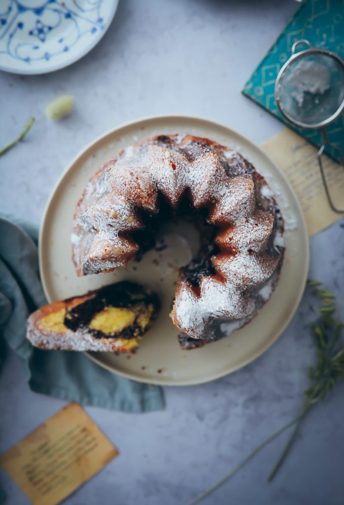 Orangen Marmorkuchen Gugelhupf Rezept orange marble bundt cake recipe einfacher kuchen bundkuchen napfkuchen rührteig foodstyling the bakefeed bundt of the month zuckerzimtundliebe foodblog deutscher backblog food photography food 52 styling