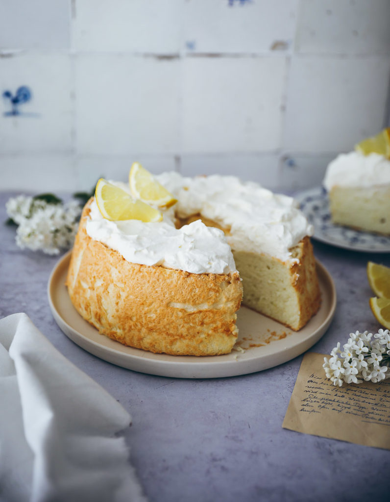 Angel Food Cake Rezept Zitronen angel food cake recipe lemon cake zitronenkuchen zitronentorte engelskuchen eiweiß kuchen foodstyling food photography bakefeed food 52 foodstylist zuckerzimtundliebe backblog