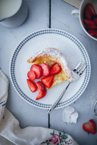 Dutch Baby Rezept Ofenpfannkuchen Auflaufform Zuckerzimtundliebe Foodstyling food photography bakefeed food 52 thekitchn erdbeer pfannkuchen pancake frühstücksrezept