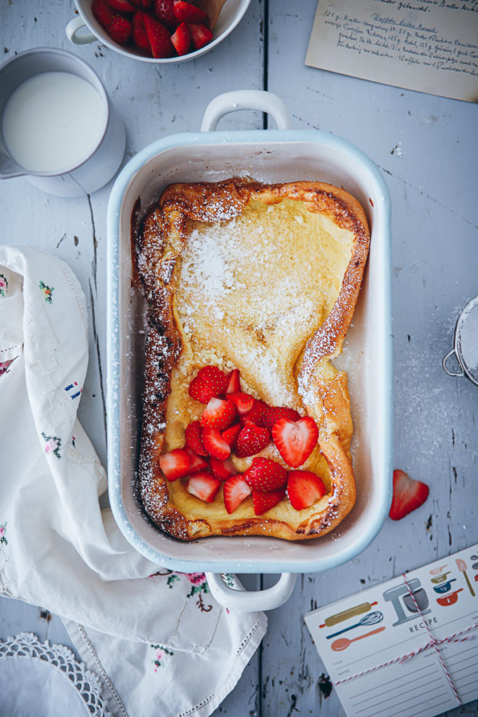 Dutch Baby Rezept Ofenpfannkuchen Auflaufform Zuckerzimtundliebe Foodstyling food photography bakefeed food 52 thekitchn erdbeer pfannkuchen pancake frühstücksrezept