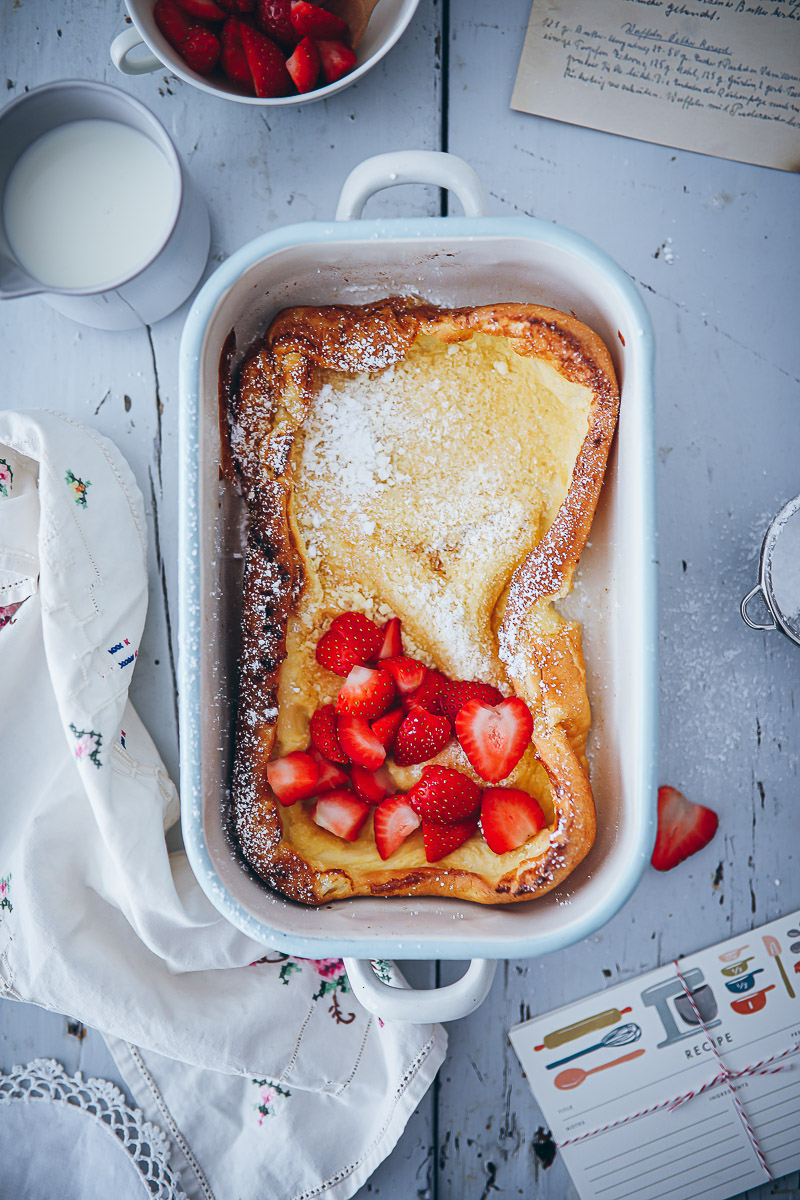 Dutch Baby Rezept mit Erdbeeren | Zucker, Zimt und Liebe