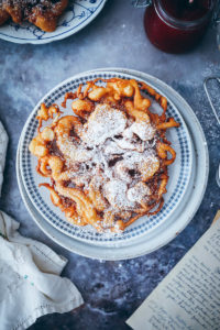 Südtirol Strauben Rezept meraner land Südtiroler Strauben funnel cake zuckerzimtundliebe meetmerano foodstyling food photography foodblog backblog