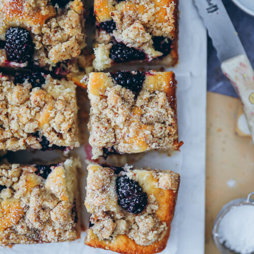 Einfacher saftiger Brombeerkuchen Streuselkuchen simple small batch blackberry streusel coffee cake recipe foodstyling food photography zuckerzimtundliebe beerenkuchen backen mit beeren bakefeed bakingfromscratch foodstylist food photography