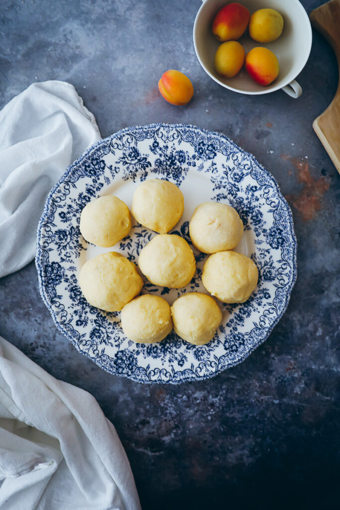 Marillenknödel Marzipan apricot dumplings rezepte aus südtirol meetmerano alpen rezepte foodstyling food photo zuckerzimtundliebe food 52 bakefeed feedfeed Meraner Land