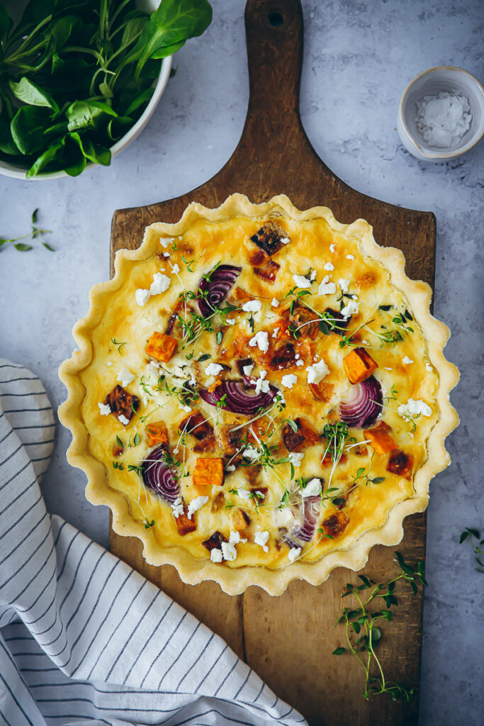 Suesskartoffel Feta Quiche Rezept sweet potato feta tart muerbeteig herzhafte tarte einfaches vegetarisches Mittagessen Bosch Cookit Test Zuckerzimtundliebe Foodstyling food photography feedfeed food52